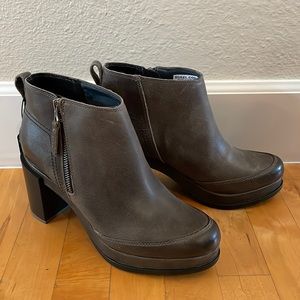 Sorel Women’s Size 9 Blake Bootie Quarry Gray